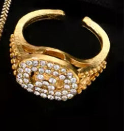 6 pc Woman’s Jewelry Set