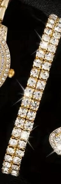 6 pc Woman’s Jewelry Set